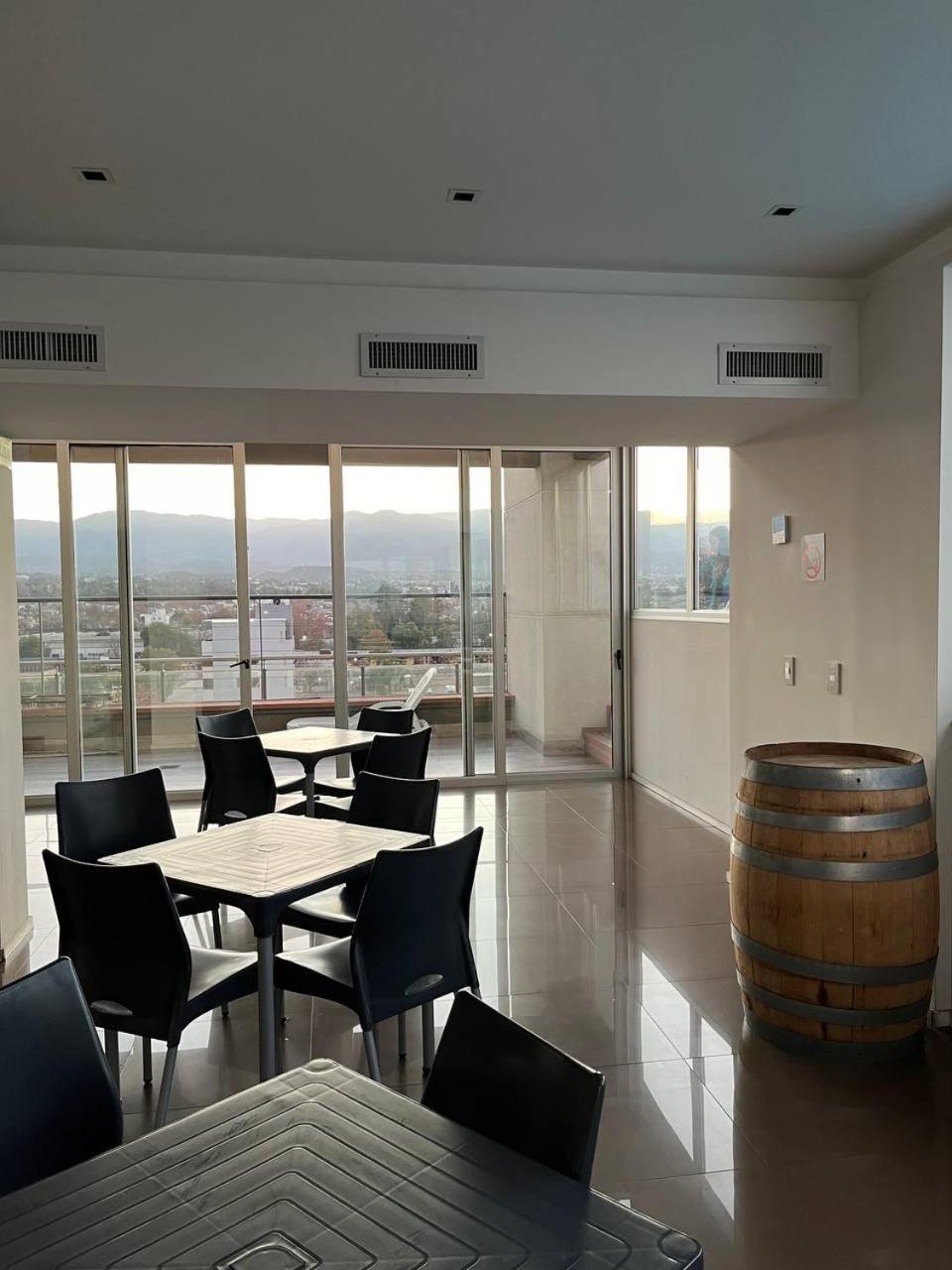 Apartamento Centrico Con Las Mejores Vistas De Mendoza Exterior foto